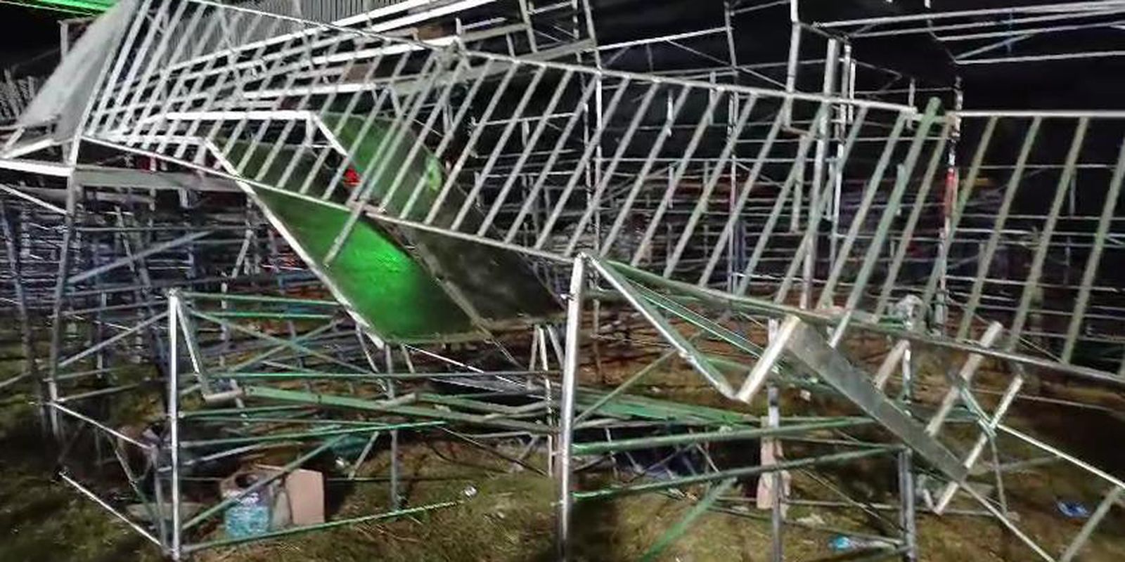 arquibancada_que_caiu_durante_um_show.jpg