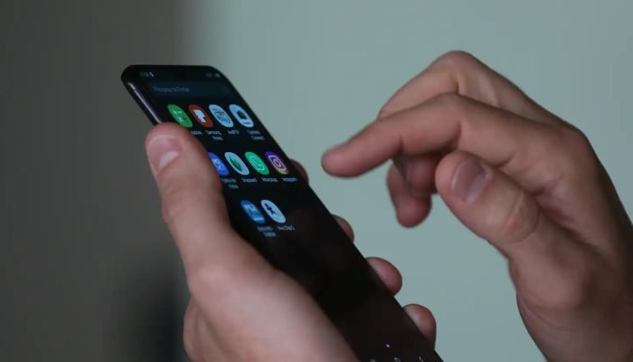 1783787486_uso_de_smartphone_e_celular050720211245.jpg