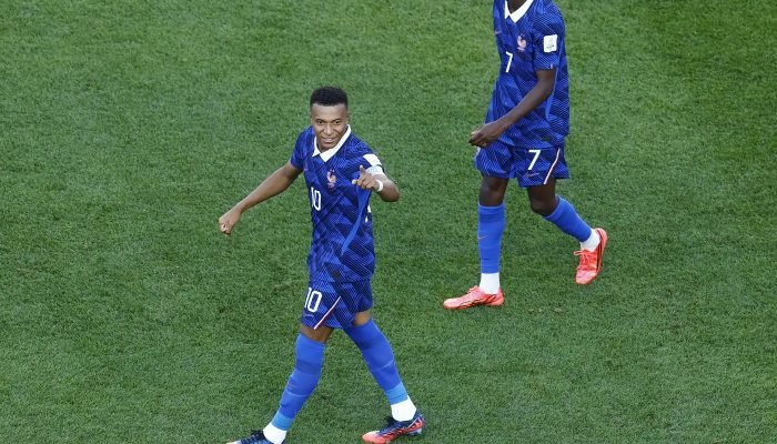 2026-07-04t223528z_1950860203_up1em741qr226_rtrmadp_3_soccer-worldcup-pry-fra.jpg