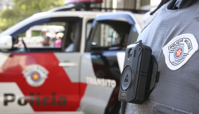 cameras_uniformes_de_policiais_militares_sao_paulo_rvrsa_abr_2804223629_0.jpg