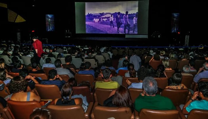 cinema1122010-301110ra3949_e_1.jpg
