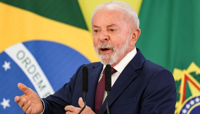 coletiva-lula-mc_abr_18122025-3.jpg