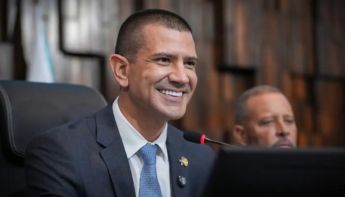 douglas_ruas01.jpg