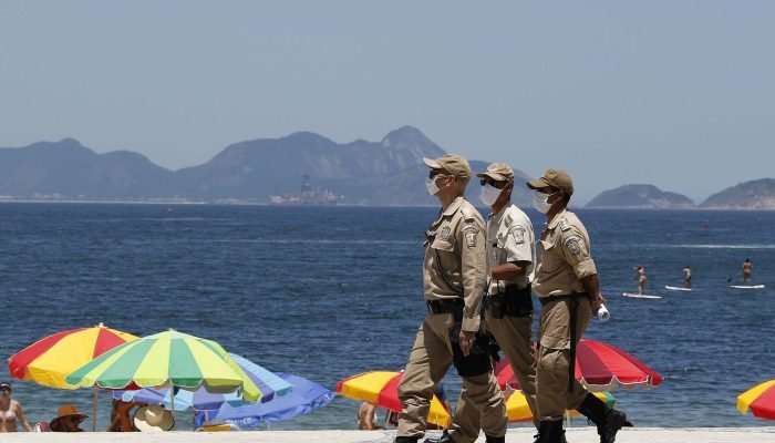 praias_reveillon_restricoes_prefeitura_do_rio_covid-19_ffraz_31122000923.jpg