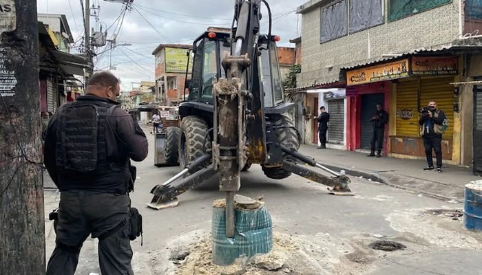 retirada_de_barricadas_na_cdd.jpeg